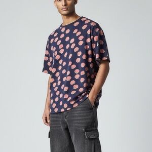 Eighty eight Blue Rose Graphic Tee Stylish T-Shirt Floral
streetwear coastal